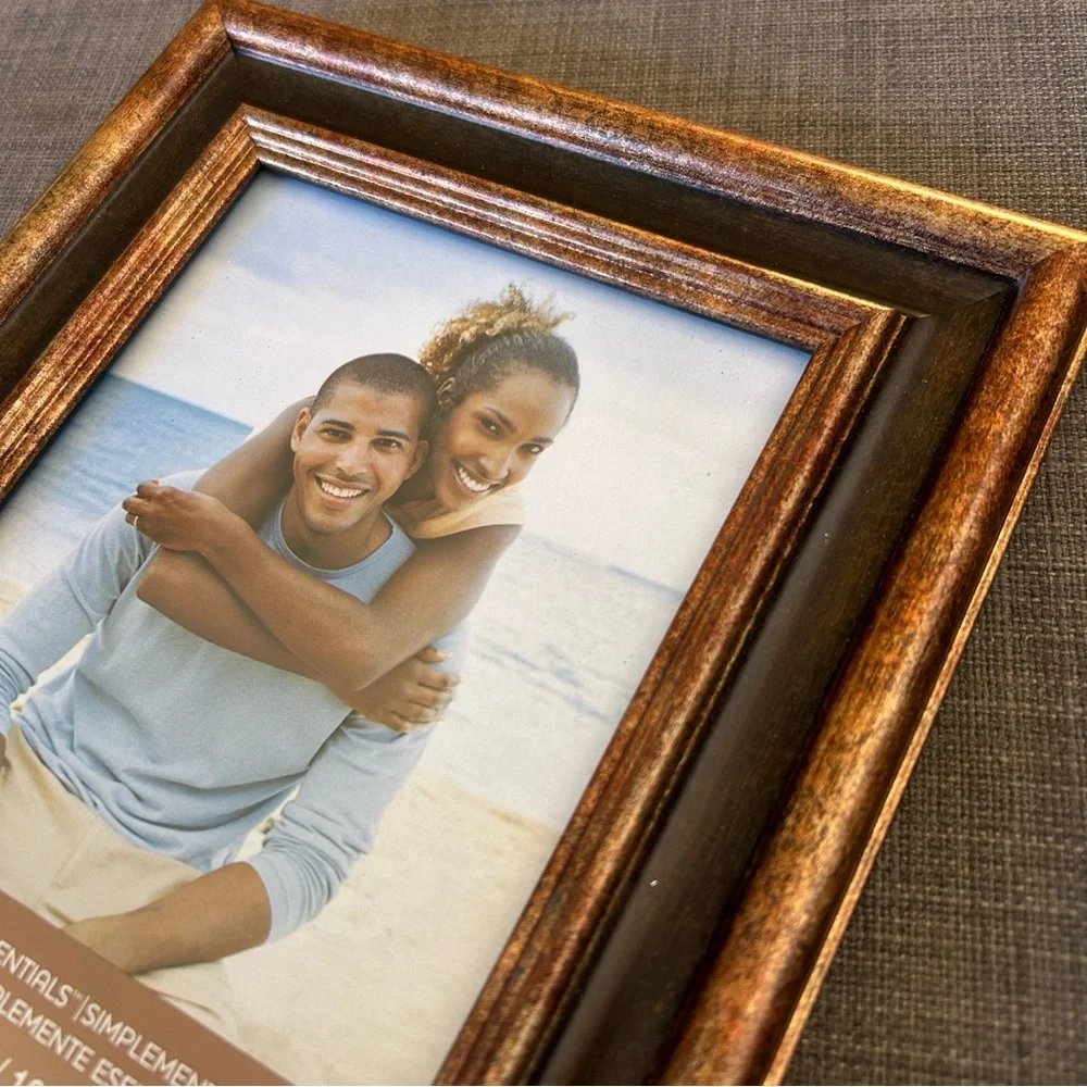 STUDIO DECOR Simply Essentials Two-Tone Finish Distressed Picture Frame #1005254